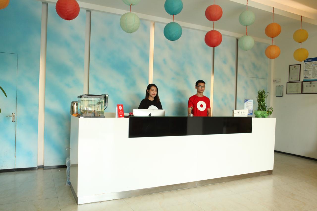 Oyo8001 Tiandi Hotel Σενζέν Εξωτερικό φωτογραφία
