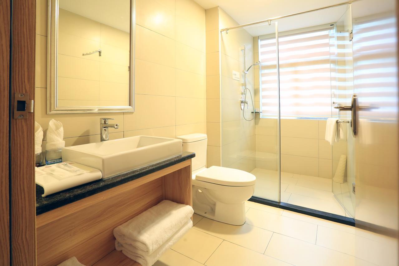 Oyo8001 Tiandi Hotel Σενζέν Εξωτερικό φωτογραφία